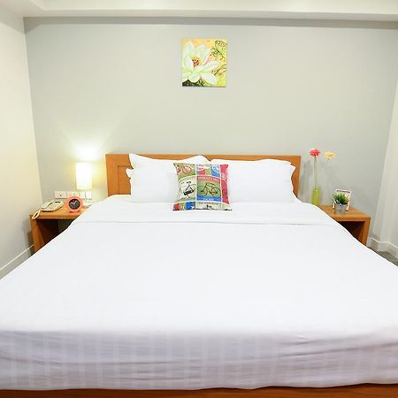 Aparthotel Bj Boutique Rayong Esterno foto